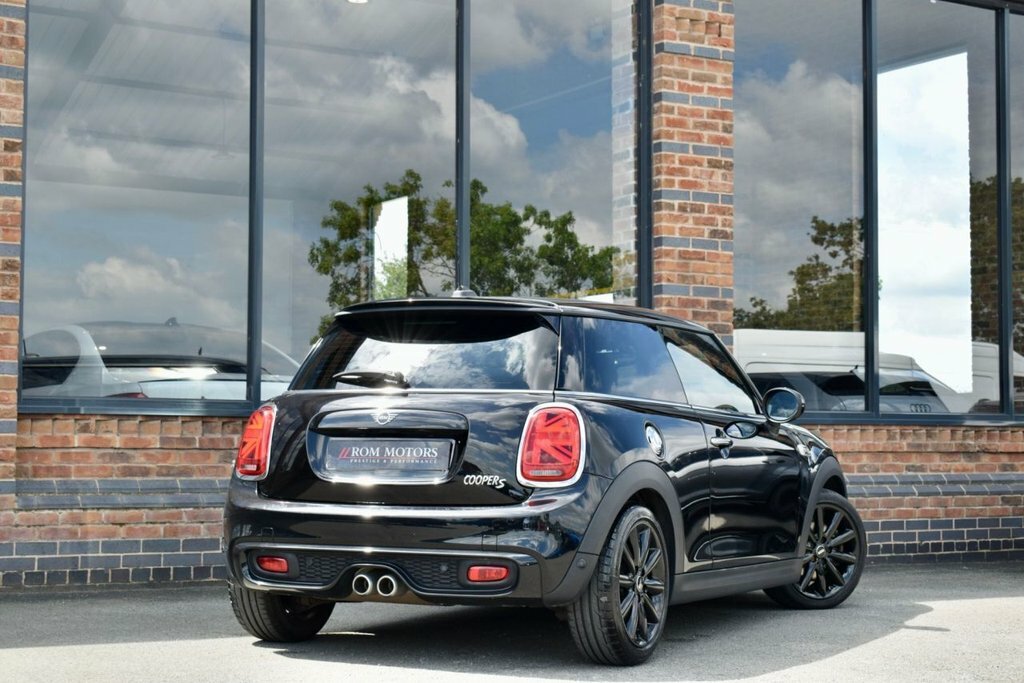 Mini Hatch 2L Cooper S YT68SZG Black #2