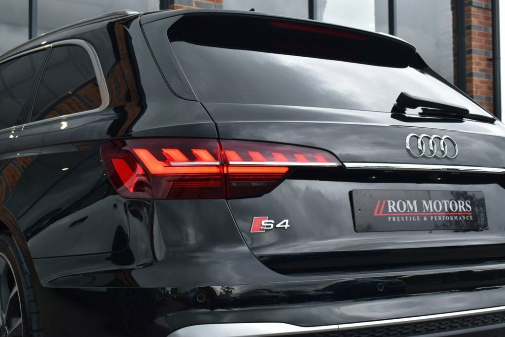 Audi S4 3L Black Edition Red #46