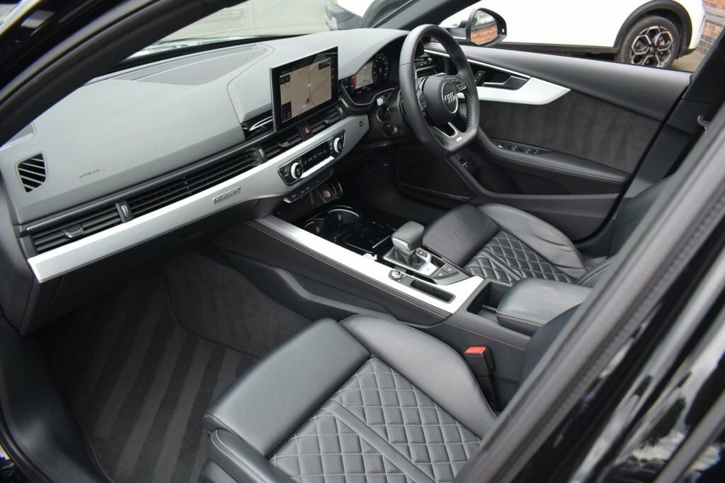 Audi S4 3L Black Edition Red #32