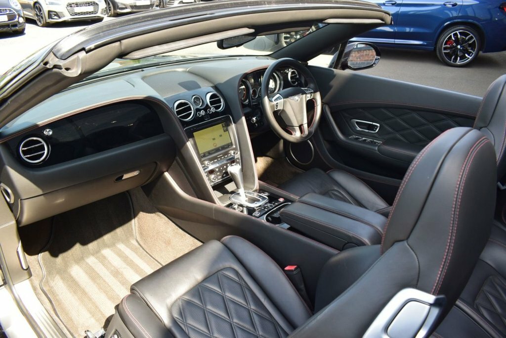 Bentley Continental 6.0 W12 Gtc Speed Convertible 4Wd Red #30