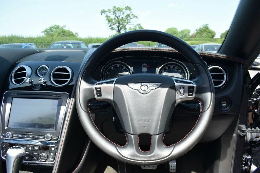 Bentley Continental 6.0 W12 Gtc Speed Convertible 4Wd Red #10