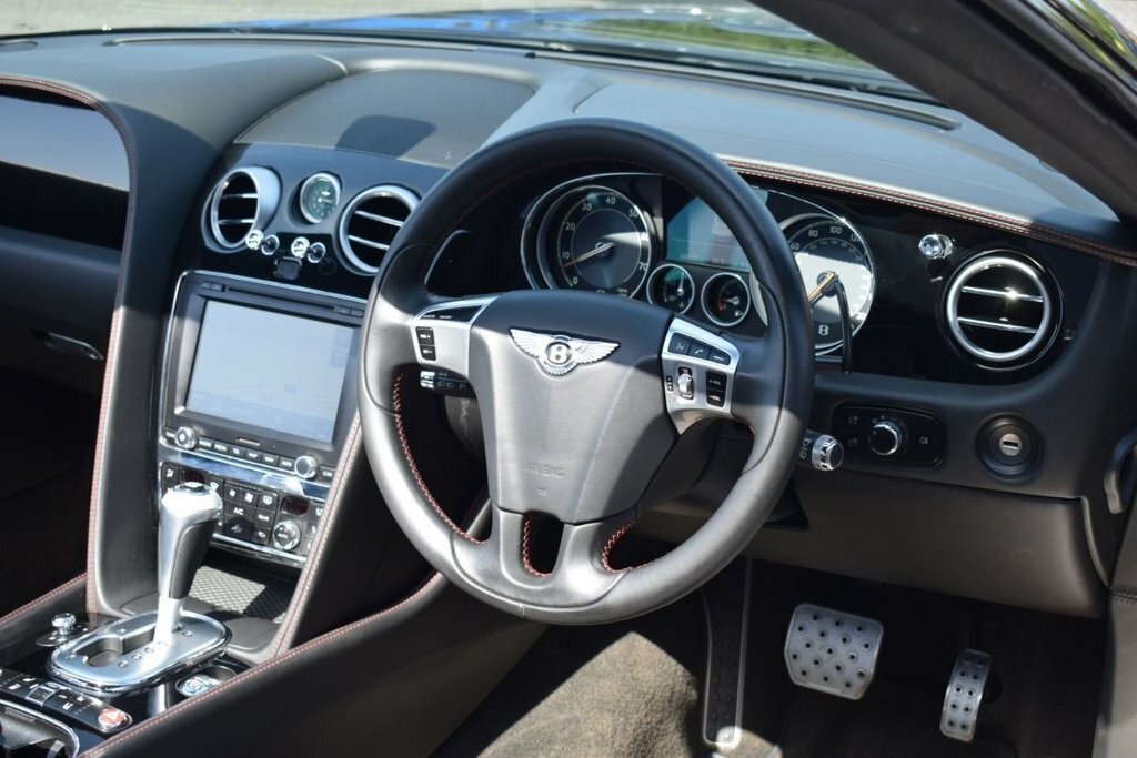 Bentley Continental 6.0 W12 Gtc Speed Convertible 4Wd Red #16