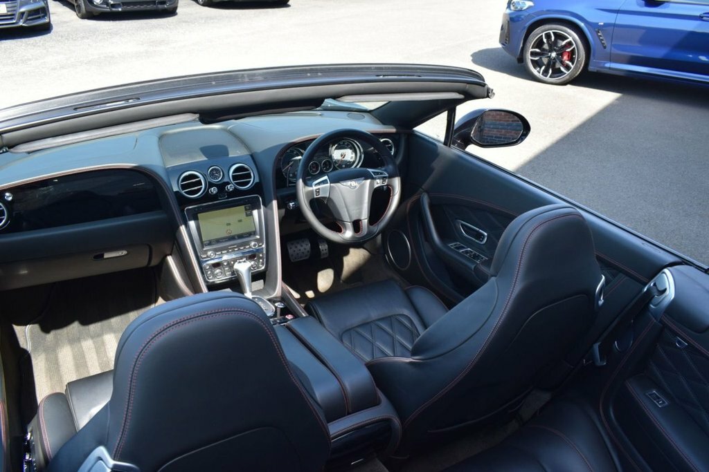 Bentley Continental 6.0 W12 Gtc Speed Convertible 4Wd Red #26