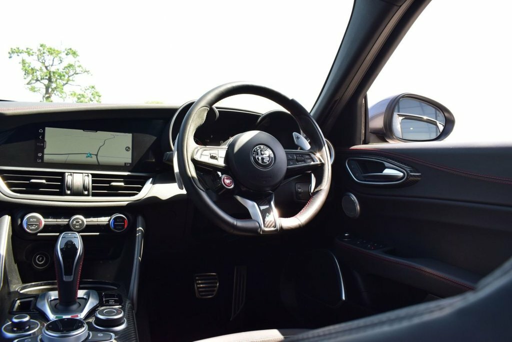 Alfa Romeo Giulia 2.0 Tb Veloce 277 Bhp Blue #24