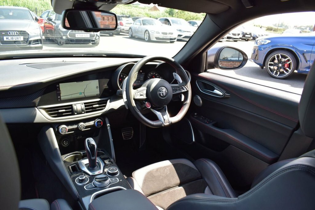 Alfa Romeo Giulia 2.0 Tb Veloce 277 Bhp Blue #28