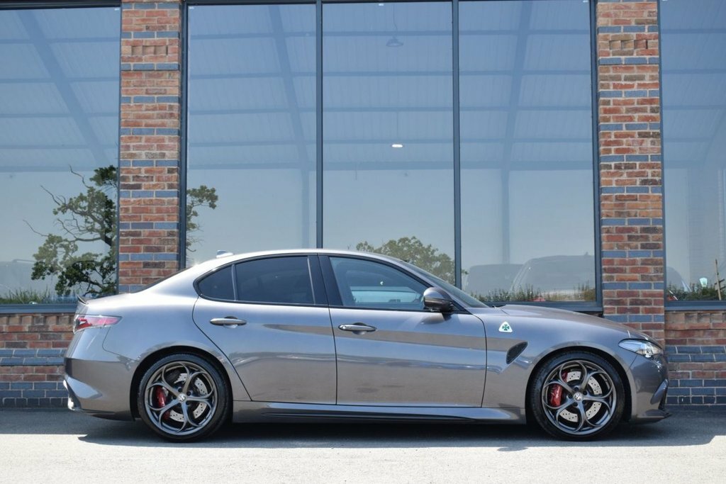 Alfa Romeo Giulia 2.0 Tb Veloce 277 Bhp Blue #9