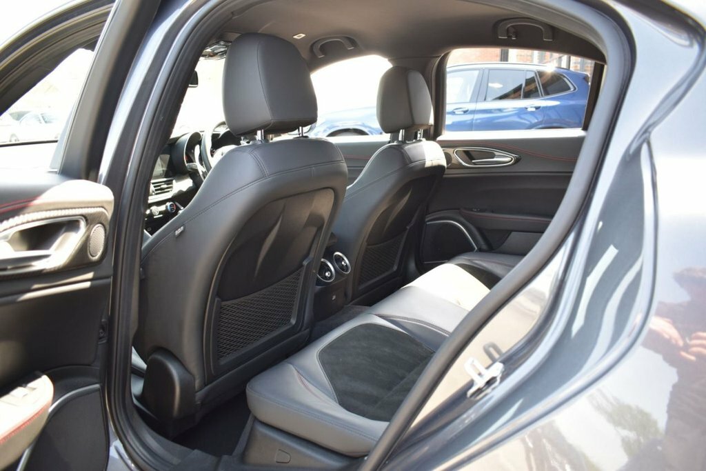 Alfa Romeo Giulia 2.0 Tb Veloce 277 Bhp Blue #27