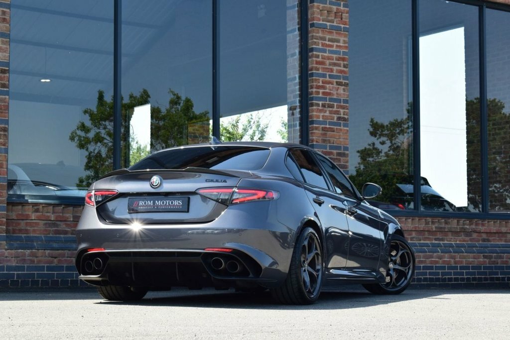 Alfa Romeo Giulia 2.0 Tb Veloce 277 Bhp Blue #36