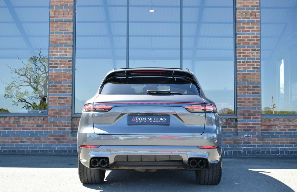 Porsche Cayenne 3.0 V6 E-hybrid 14.1Kwh Coupe Plug-in H Silver #44