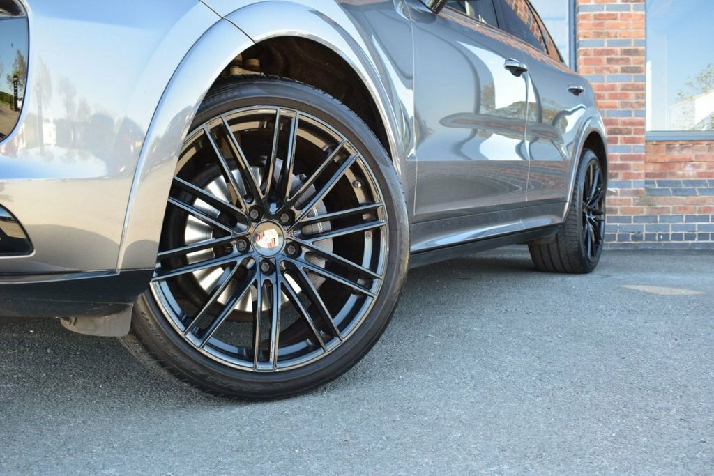 Porsche Cayenne 3.0 V6 E-hybrid 14.1Kwh Coupe Plug-in H Silver #32