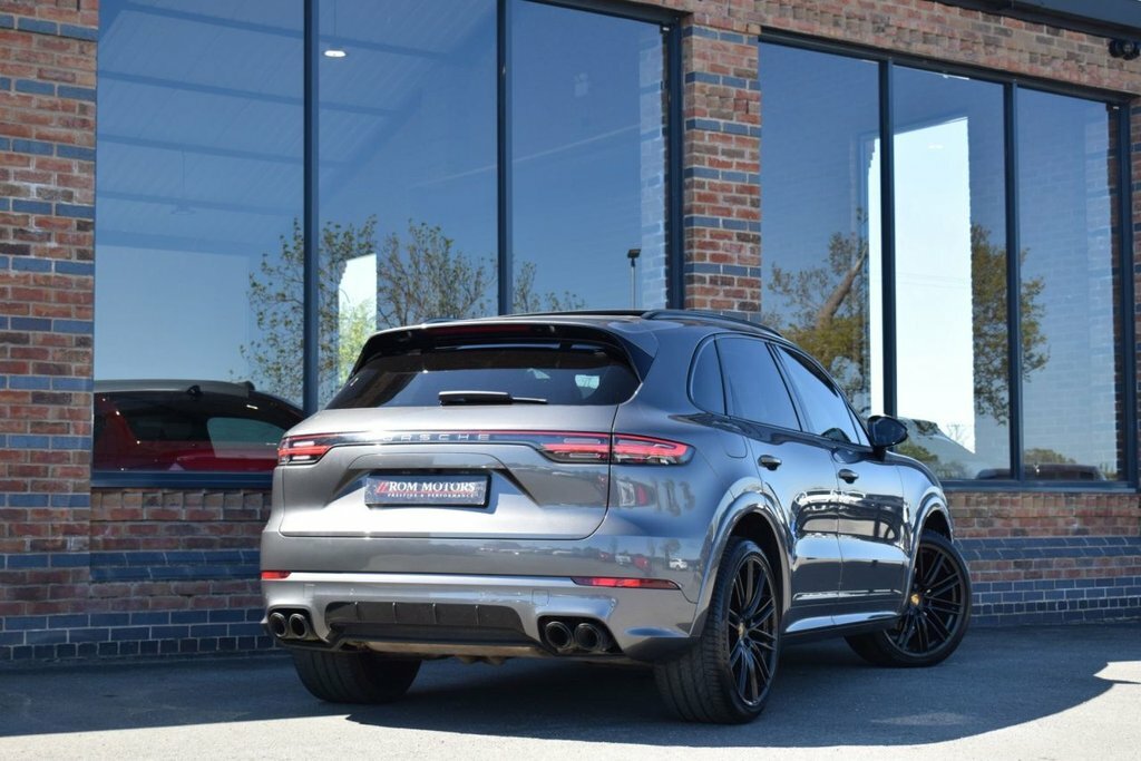 Porsche Cayenne 3.0 V6 E-hybrid 14.1Kwh Coupe Plug-in H Silver #50