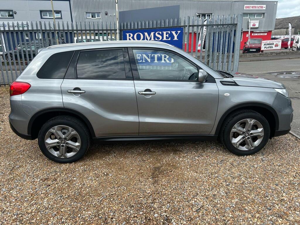 Suzuki Vitara 1.6L Sz-t Red #8