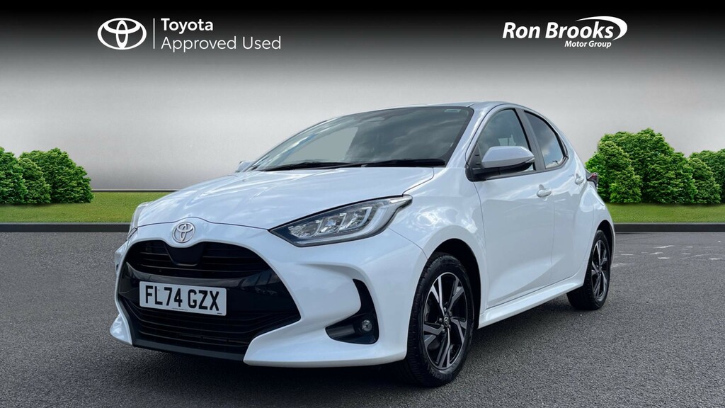 Toyota Yaris 1.5 Vvt-h Design E-cvt Eur FL74GZX White #3