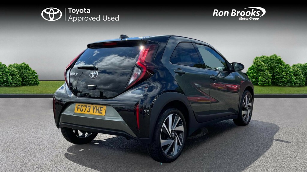 Toyota Aygo X 1.0 Vvt-i Edge X-shift Eur FG73YHE Green #2