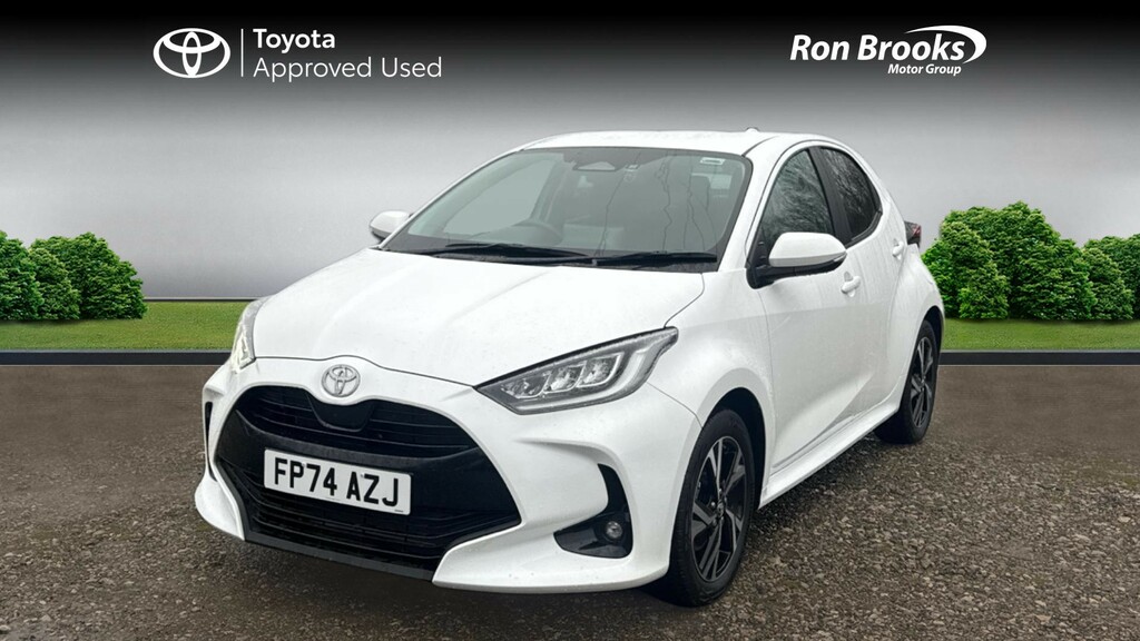Toyota Yaris 1.5 Vvt-h Design E-cvt Eur FP74AZJ White #3