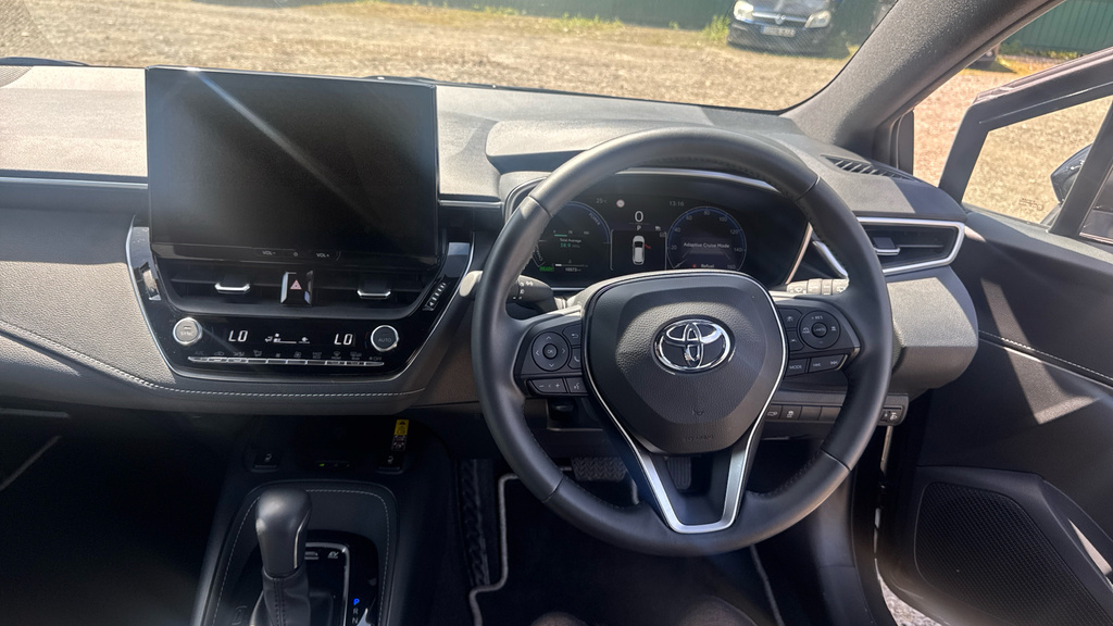 Toyota Corolla 1.8 Vvt-h Design Touring S FG25HRK Black #6
