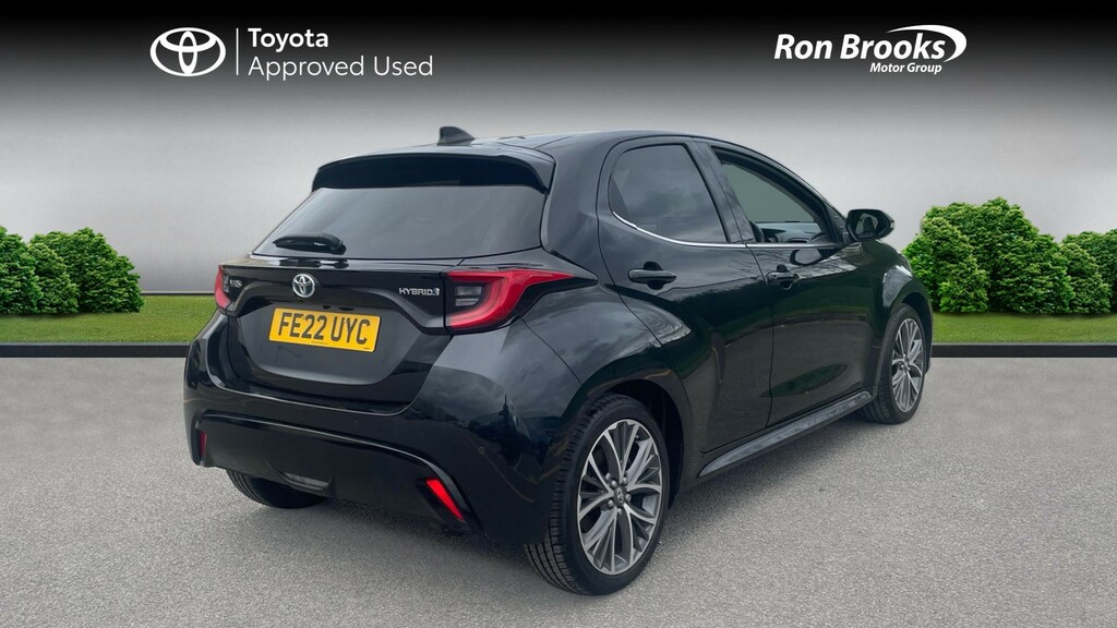 Toyota Yaris 1.5 Vvt-h Excel E-cvt Euro FE22UYC Black #2