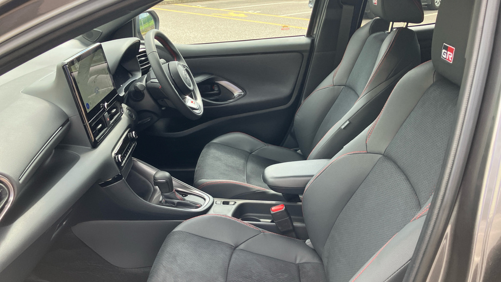 Toyota Yaris 1.5 Vvt-h Gr Sport E-cvt E Grey #5