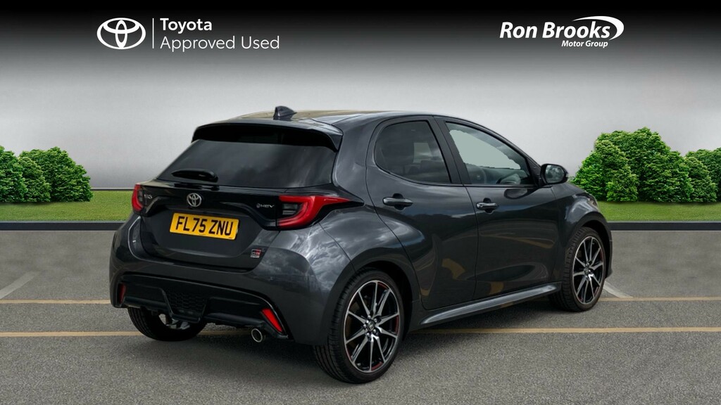Toyota Yaris 1.5 Vvt-h Gr Sport E-cvt E Grey #2