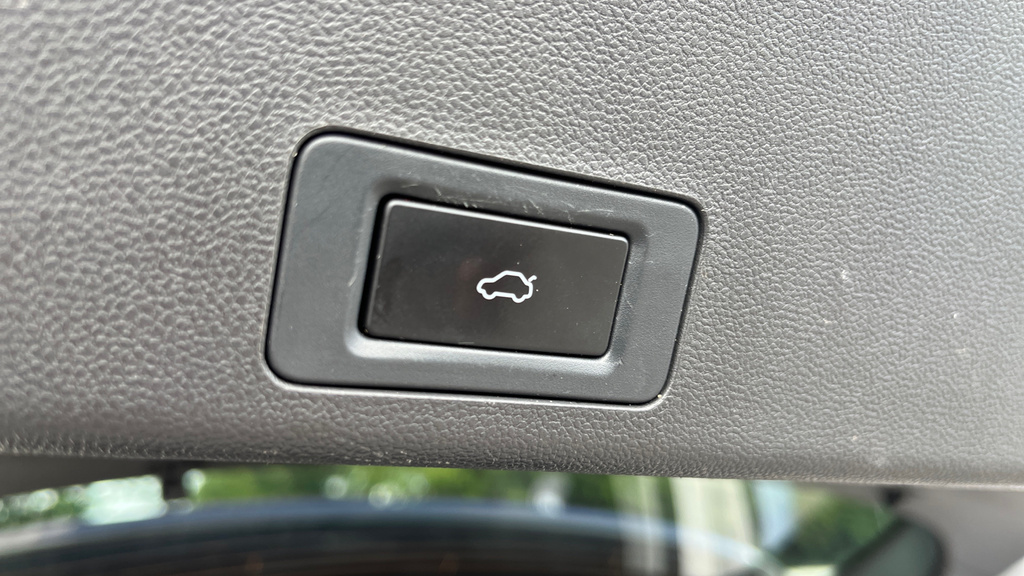 Omoda  1.5T Shs 34.46Kwh Noble Suv Plug-in Hyb White #29