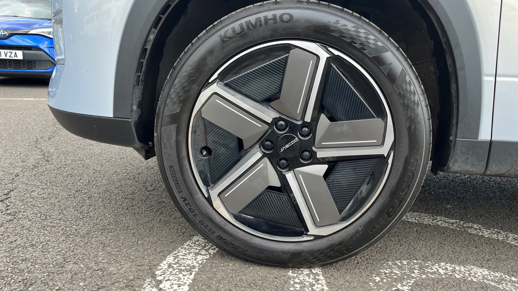 Omoda  1.5T Shs 34.46Kwh Noble Suv Plug-in Hyb White #56