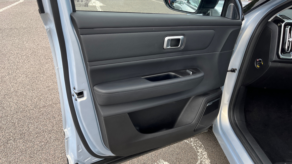 Omoda  1.5T Shs 34.46Kwh Noble Suv Plug-in Hyb White #53