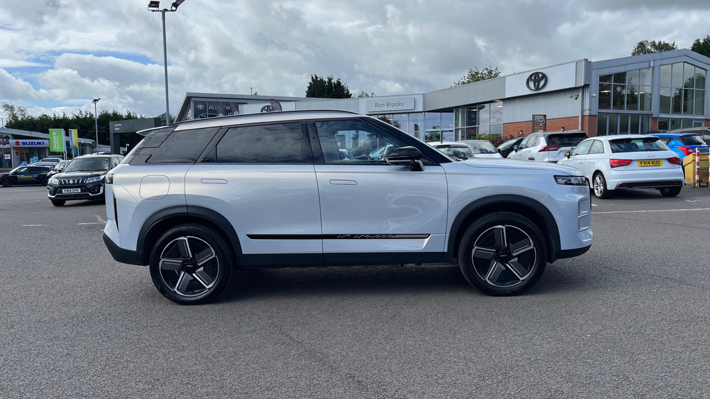 Omoda  1.5T Shs 34.46Kwh Noble Suv Plug-in Hyb White #23