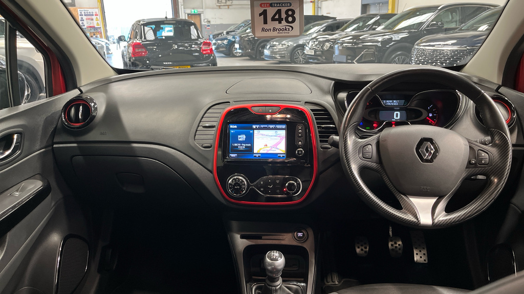 Renault Captur 1.5 Dci Energy Signature N FE17YBT Red #6