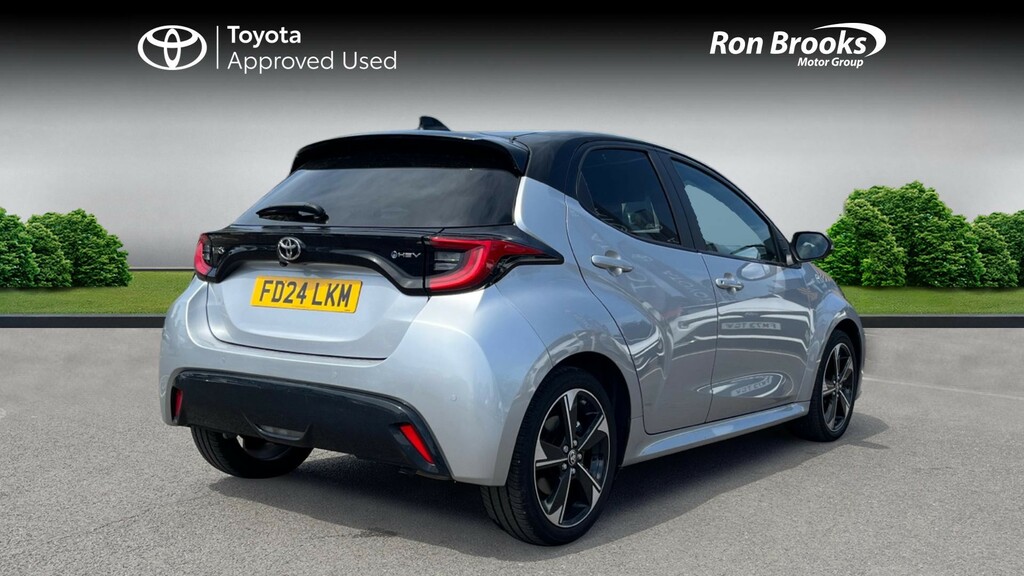Toyota Yaris 1.5 Vvt-h Premiere Edition FD24LKM Silver #2