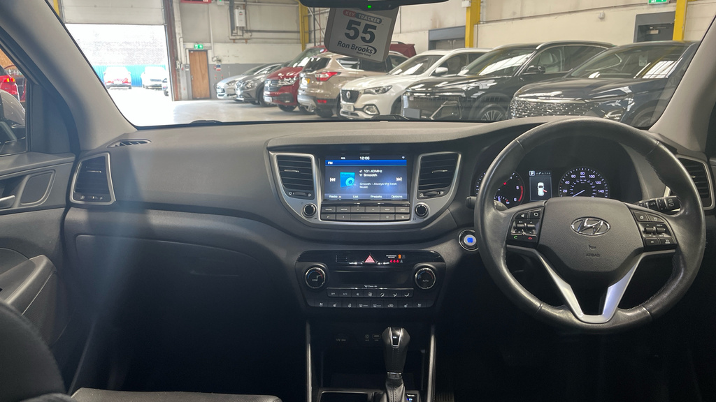 Hyundai Tucson 2.0 Crdi Premium Se 4 FD16YWT White #6