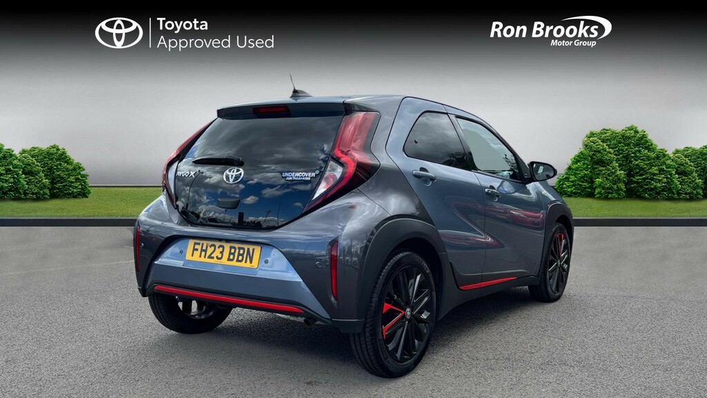Toyota Aygo X 1.0 Vvt-i Undercover X-shi FH23BBN Grey #2