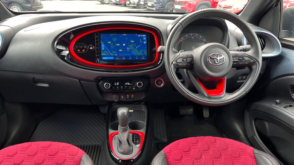 Toyota Aygo X 1.0 Vvt-i Undercover X-shi FH23BBN Grey #6