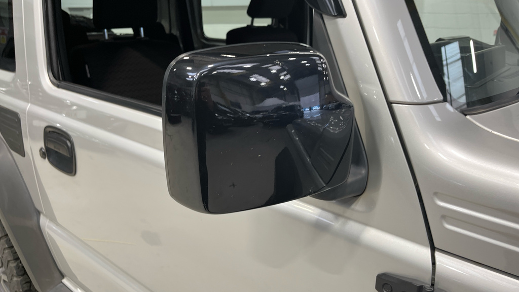 Suzuki Jimny Sz5 White #18