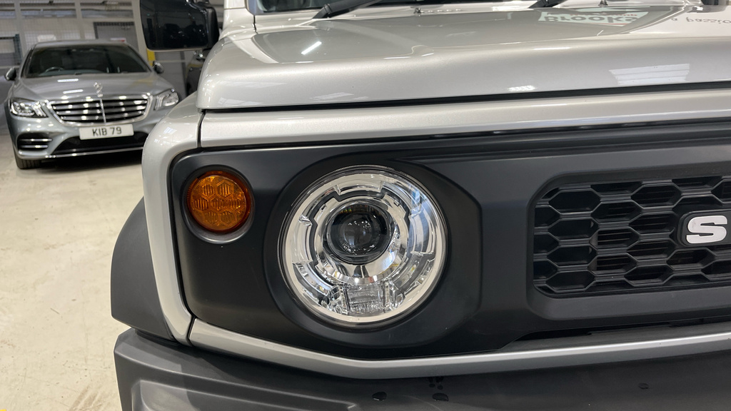 Suzuki Jimny Sz5 White #20