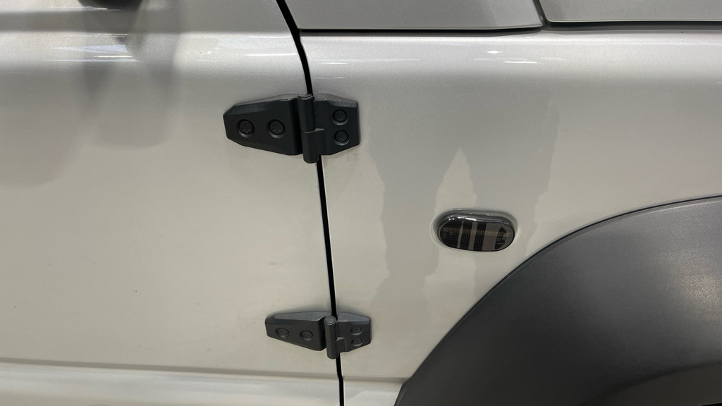 Suzuki Jimny Sz5 White #38
