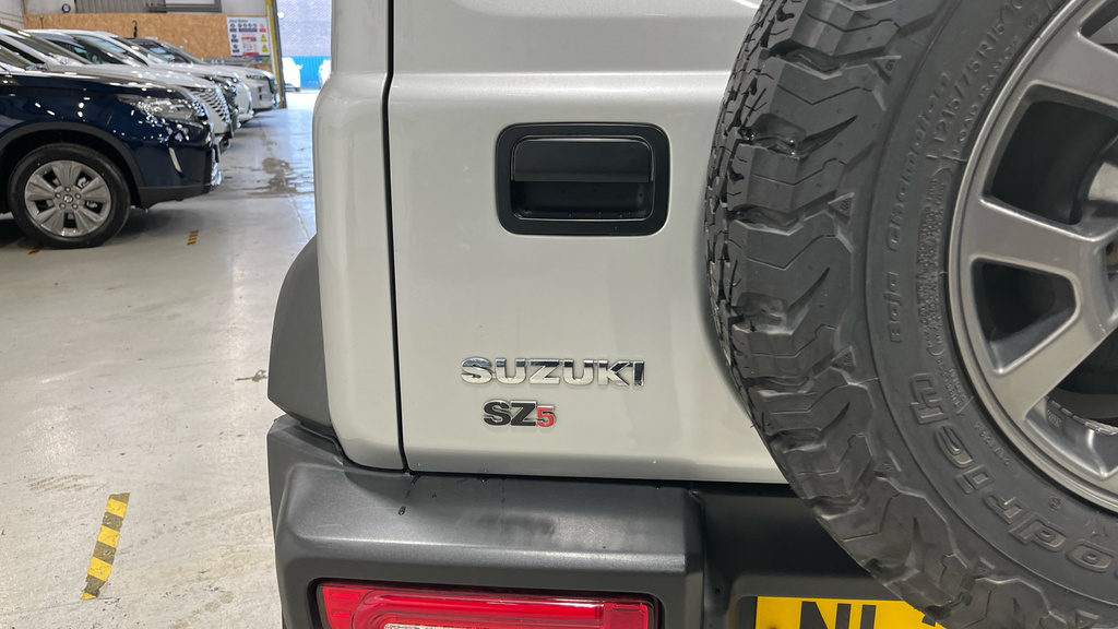 Suzuki Jimny Sz5 White #34