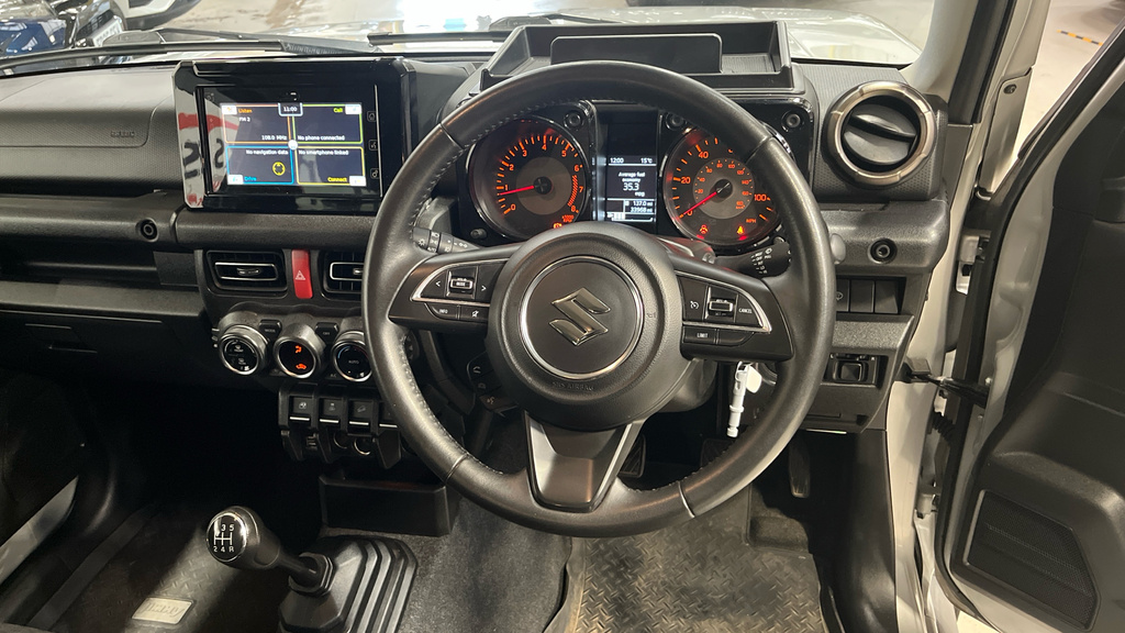 Suzuki Jimny Sz5 White #10