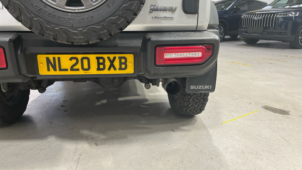 Suzuki Jimny Sz5 White #33