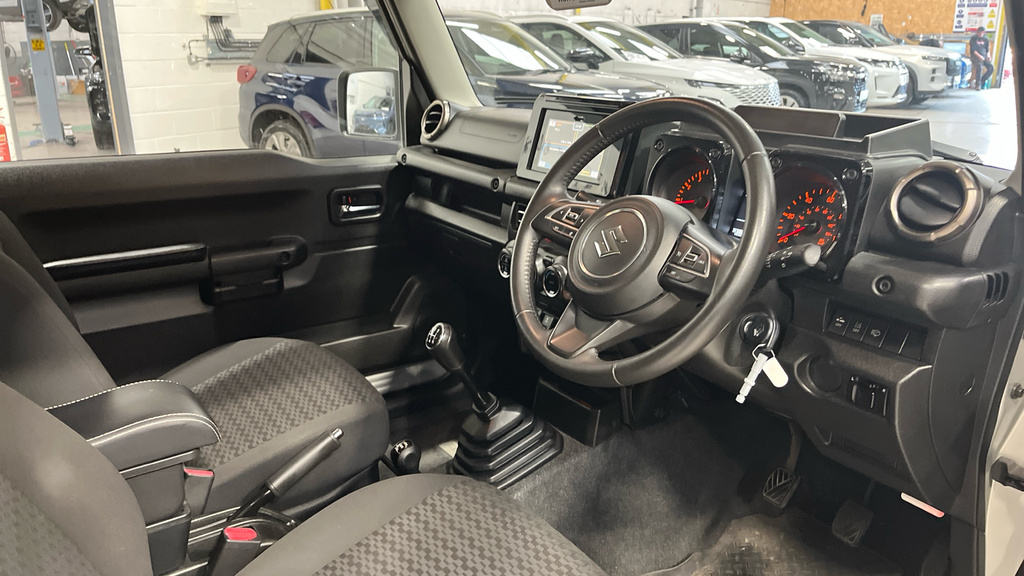 Suzuki Jimny Sz5 White #12