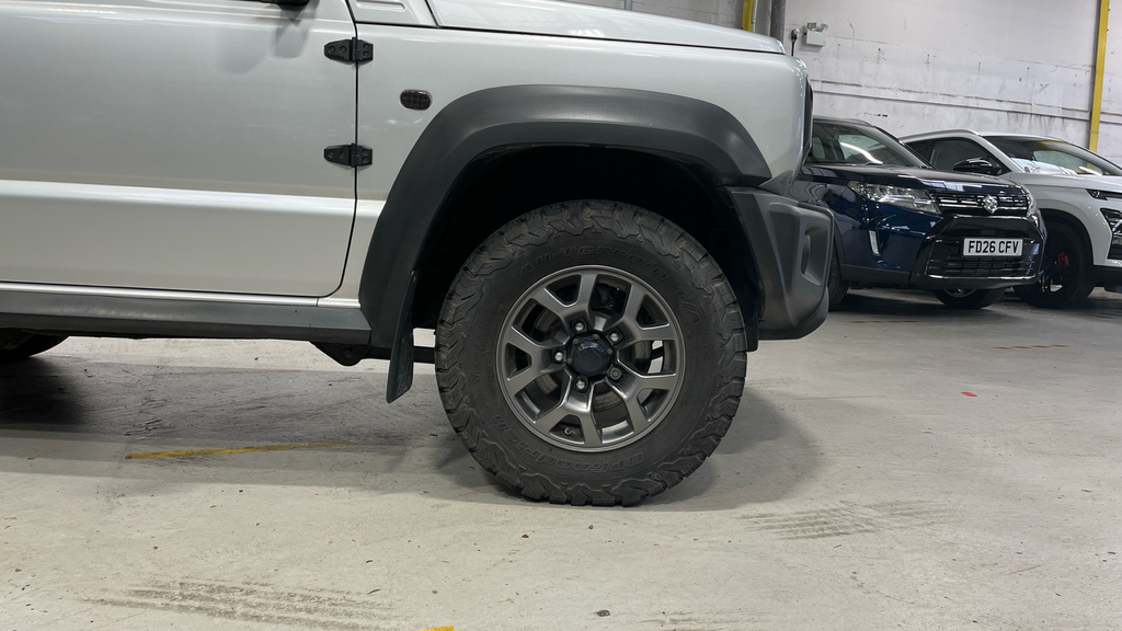 Suzuki Jimny Sz5 White #25