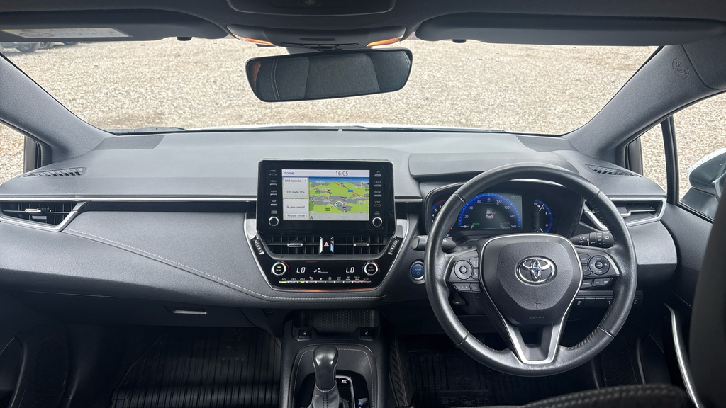 Toyota Corolla 1.8 Vvt-h Design Cvt Euro FG21KPV White #6
