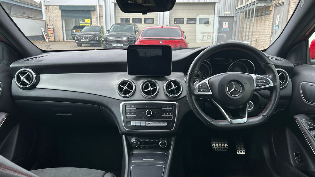 Mercedes-Benz GLA Class 1.6 Gla180 Amg Line Editio YX20KJY Red #6
