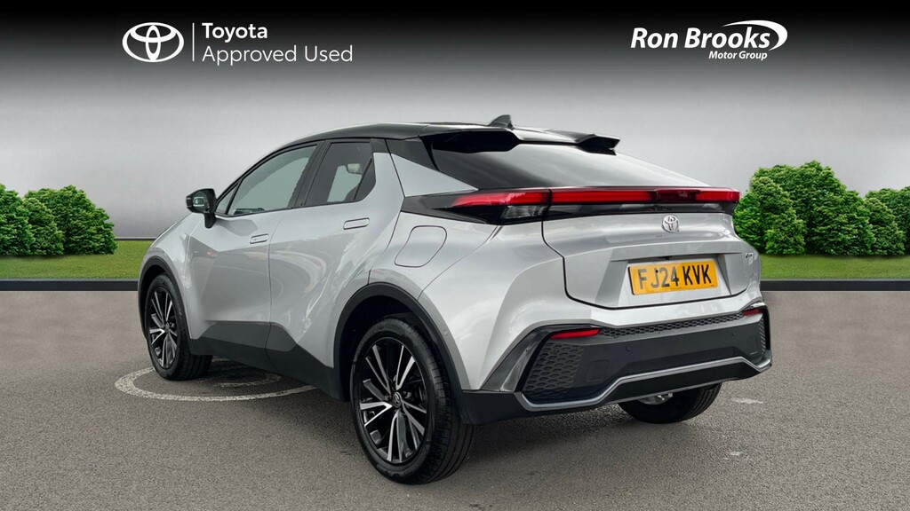Toyota C-Hr Icon White #4