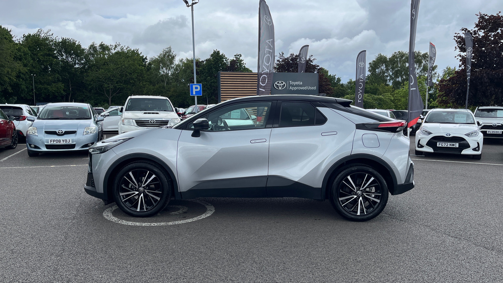 Toyota C-Hr Icon White #24