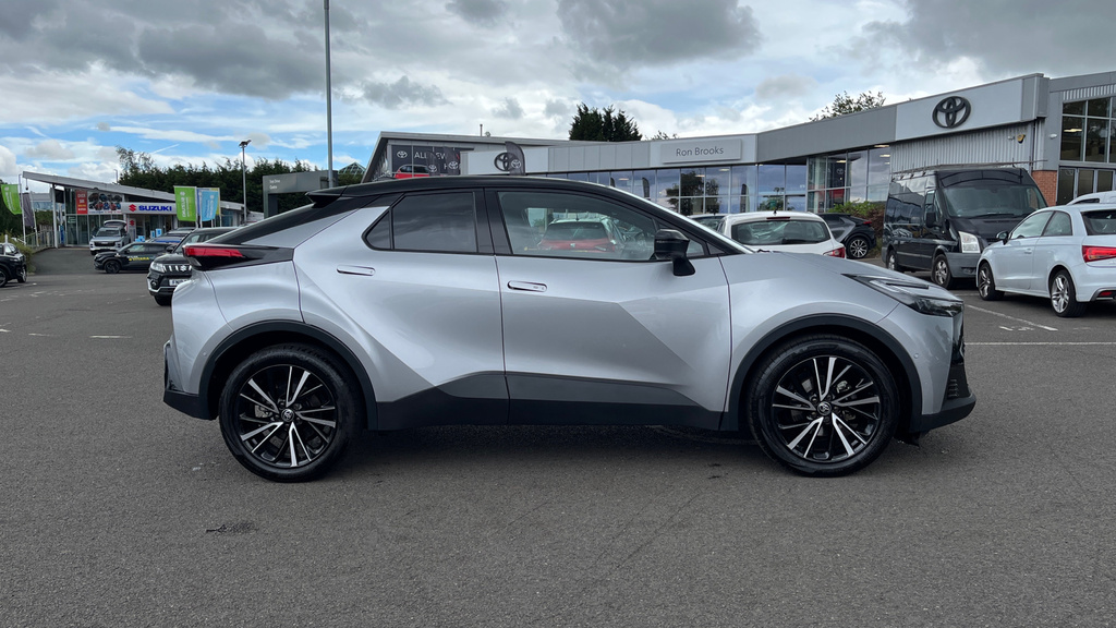 Toyota C-Hr Icon White #23