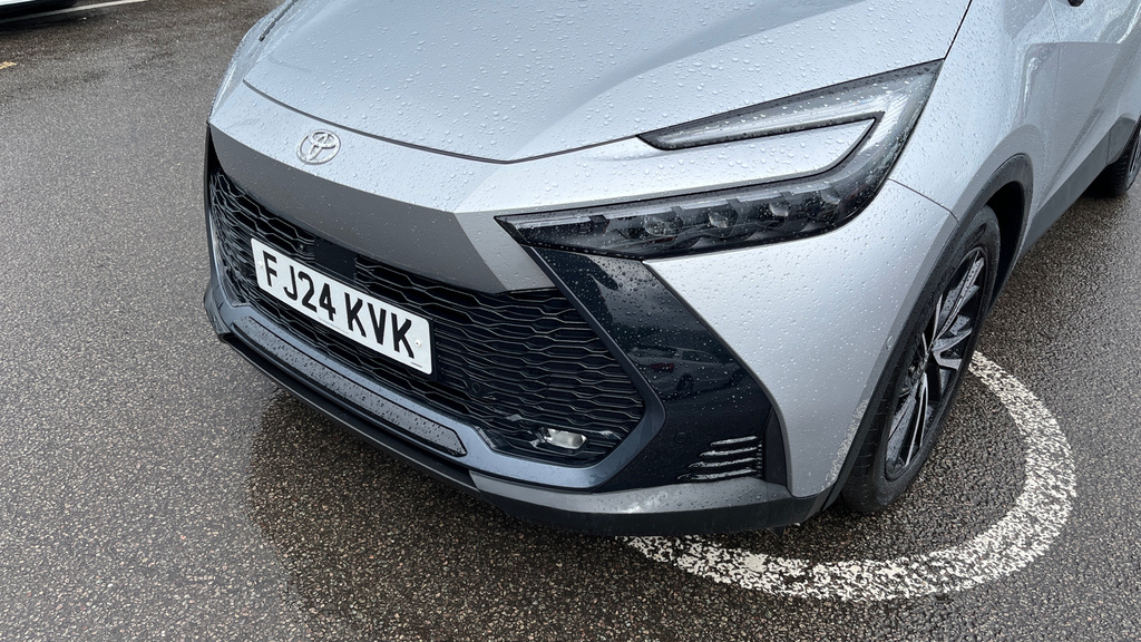 Toyota C-Hr Icon White #51