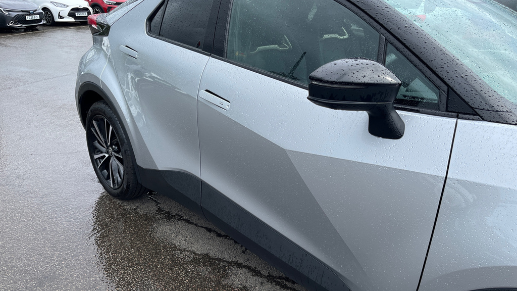 Toyota C-Hr Icon White #53