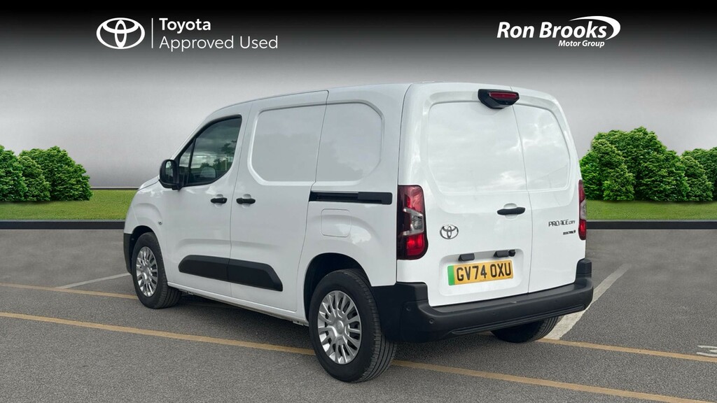 Toyota Proace City 50Kwh Icon Short Panel Van White #4