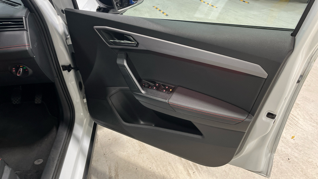 Seat Arona Se Technology Red #37