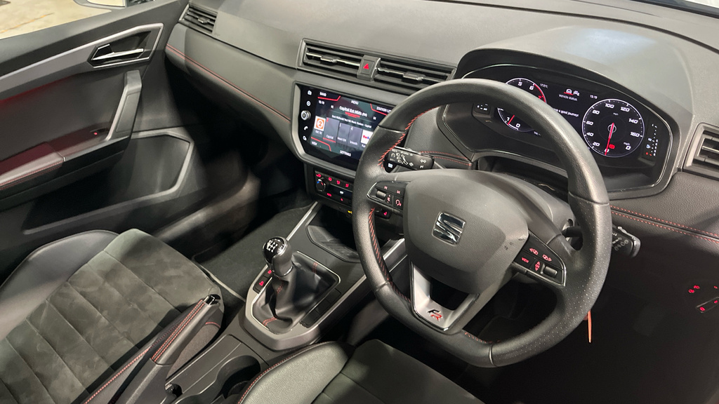 Seat Arona Se Technology Red #36